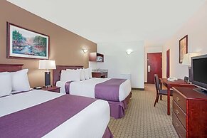 Ramada by Wyndham Red Deer Hotel and Suites