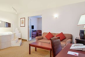 Ramada by Wyndham Red Deer Hotel and Suites