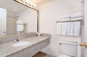 Ramada by Wyndham Red Deer Hotel and Suites