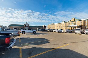 Service Plus Inn and Suites - Grande Prairie