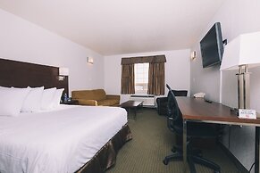 Service Plus Inn and Suites - Grande Prairie