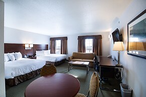 Service Plus Inn and Suites - Grande Prairie