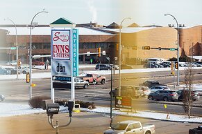 Service Plus Inn and Suites - Grande Prairie