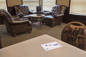 Service Plus Inn and Suites - Grande Prairie