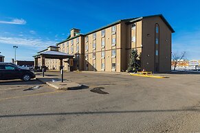 Service Plus Inn and Suites - Grande Prairie