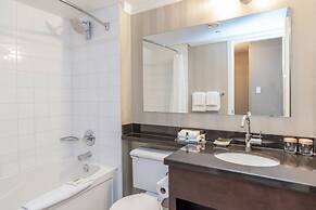 Sandman Hotel Vancouver Airport