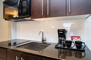 Sandman Hotel Vancouver Airport