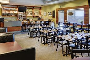 Lakeview Gimli Resort & Conference