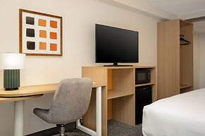 Spark by Hilton Toronto Airport