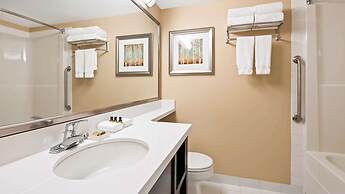 Best Western Plus Winnipeg Airport Hotel