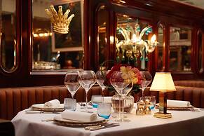 The Rubens at the Palace