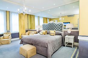 The Rubens at the Palace