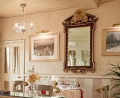 The Rubens at the Palace