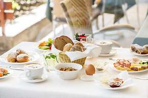 Dominik Alpine City Wellness Hotel