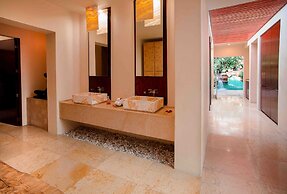 Las Mananitas Hotel Garden Restaurant and Spa