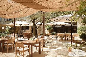 Le Moulin, Lourmarin, a Beaumier Hotel