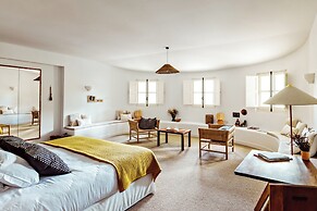 Le Moulin, Lourmarin, a Beaumier Hotel