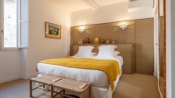 Le Moulin, Lourmarin, a Beaumier Hotel