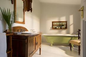 Hunter's Country House