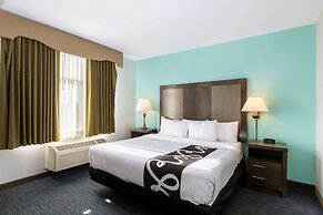 La Quinta Inn & Suites by Wyndham Omaha Airport Downtown