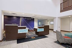 La Quinta Inn & Suites by Wyndham Omaha Airport Downtown