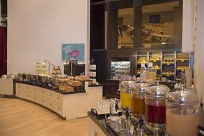 The Morrison Dublin, Curio Collection by Hilton