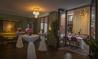 The Morrison Dublin, Curio Collection by Hilton