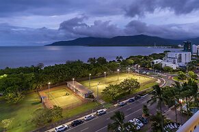 Rydges Esplanade Resort Cairns