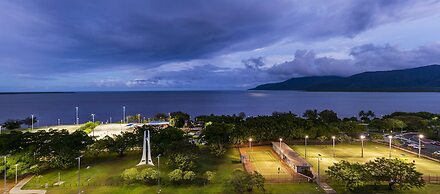 Rydges Esplanade Resort Cairns