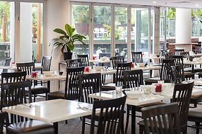 Rydges Esplanade Resort Cairns