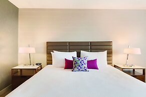 Coast Edmonton Plaza Hotel by APA