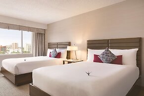 Coast Edmonton Plaza Hotel by APA