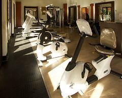 Cresta Mowana Safari Resort & Spa