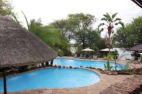 Cresta Mowana Safari Resort & Spa