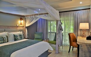 Cresta Mowana Safari Resort & Spa