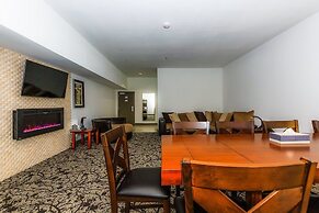 Regalia Hotel & Conference Center