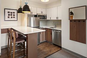 Staybridge Suites MPLS-Maple Grove/Arbor Lakes by IHG