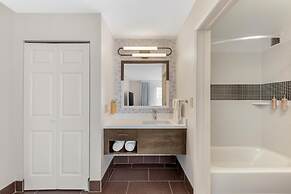 Sonesta ES Suites Austin The Domain Area
