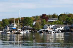 Camden Harbour Inn