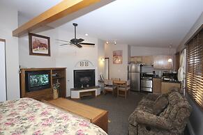 Streamside on Fall River