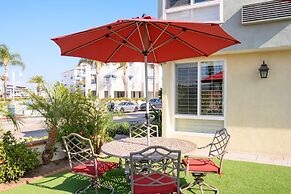 Little Inn By The Bay Newport Beach