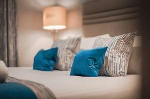 The Knight Residence Apartments by Mansley