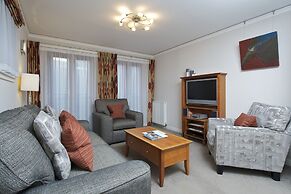 The Knight Residence Apartments by Mansley