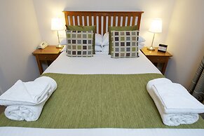 The Knight Residence Apartments by Mansley