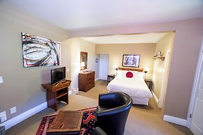 Inn at Occidental