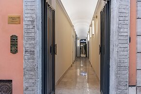 Townhouse Condotti 29