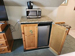 Waterton Lakes Lodge Resort