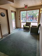 Waterton Lakes Lodge Resort