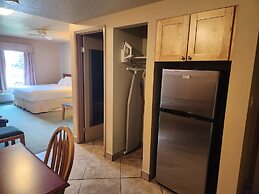 Waterton Lakes Lodge Resort