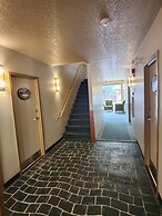 Waterton Lakes Lodge Resort